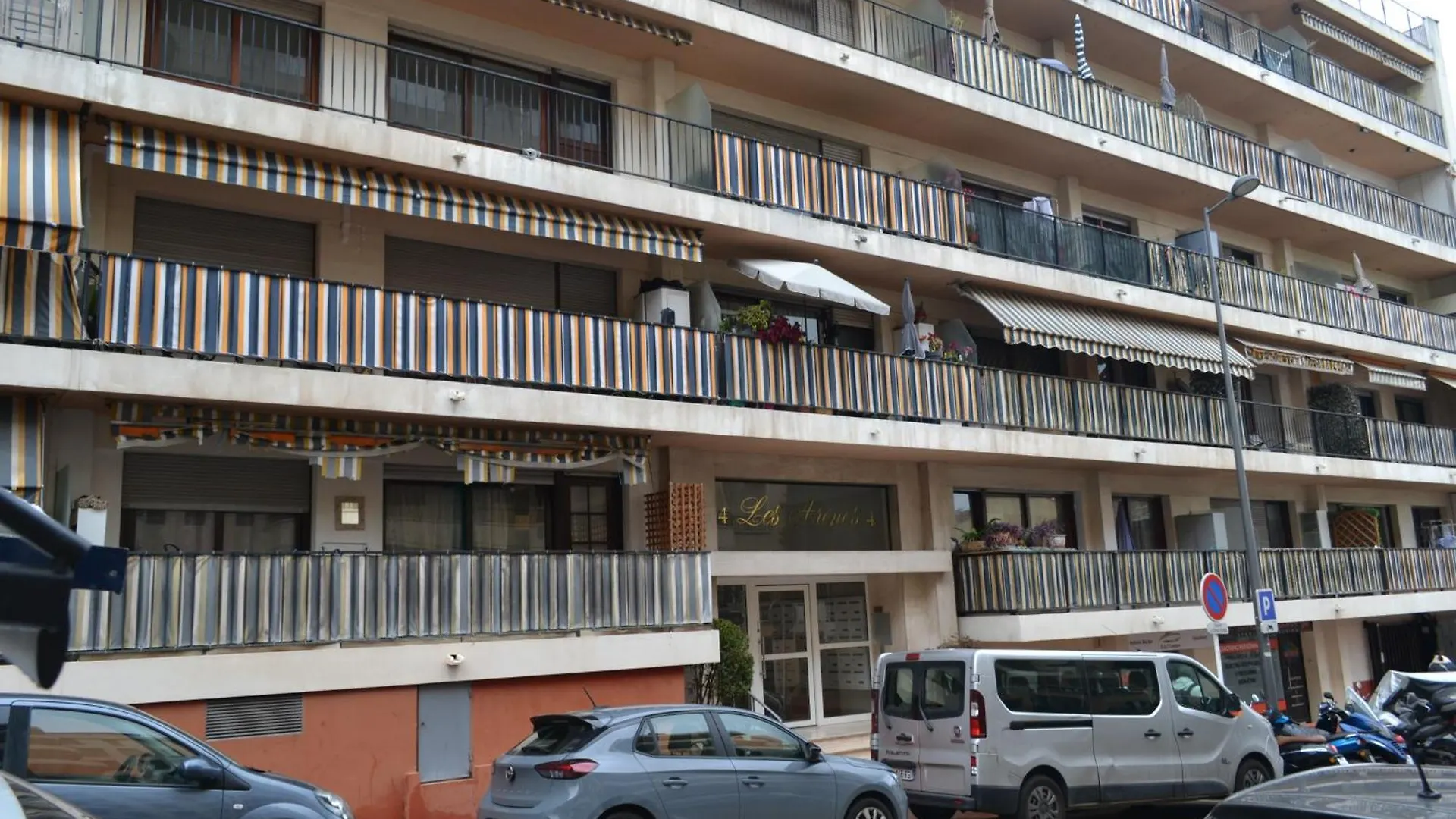 Cannes La Baronne 0*,